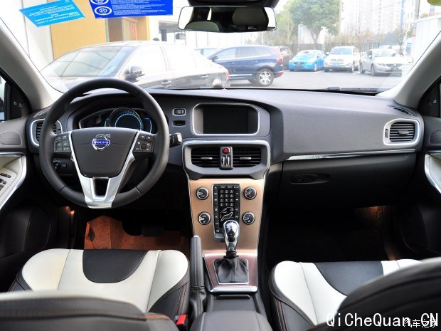 ֶ() ֶV40 2014 Cross Country 2.0T T5 AWD 